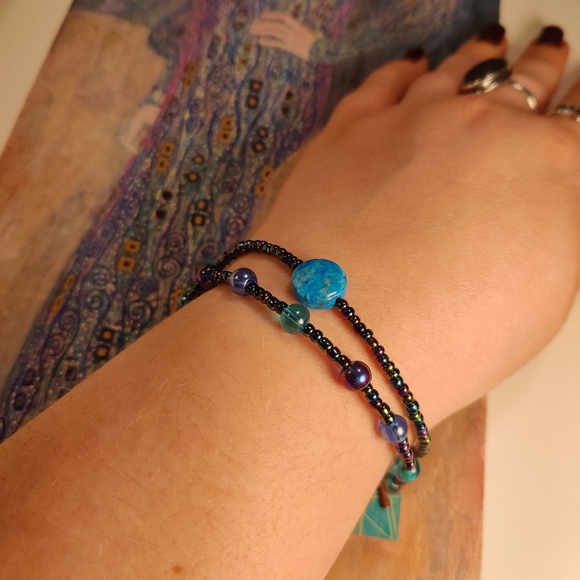 Blue Agate & Glass Beads Handmade Bracelet - Picture 13 of 13